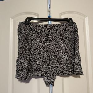 Timing Floral Shorts, Size Medium